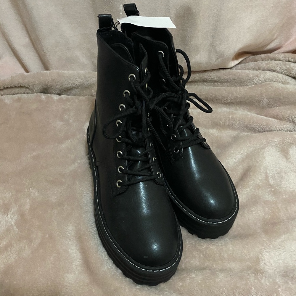 Black platform boots H&M